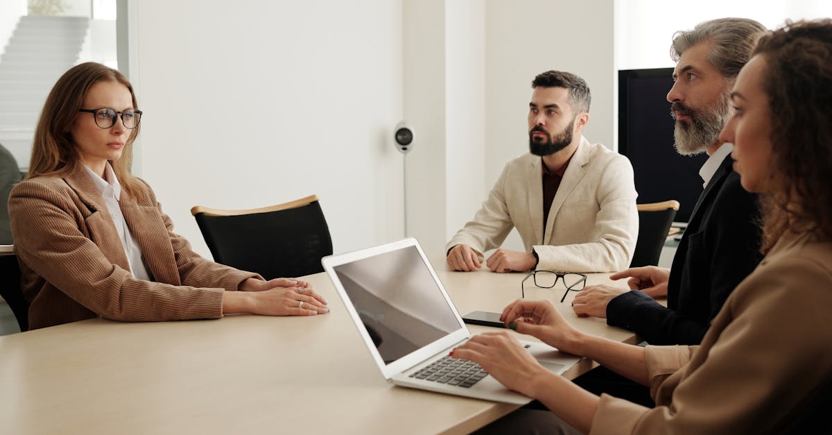 星美生活实名账号:“短信聊天中的爆发式表达和消极情绪管理”